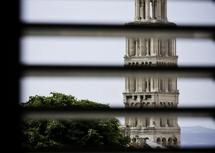 スリープ スプリット ゲストハウス