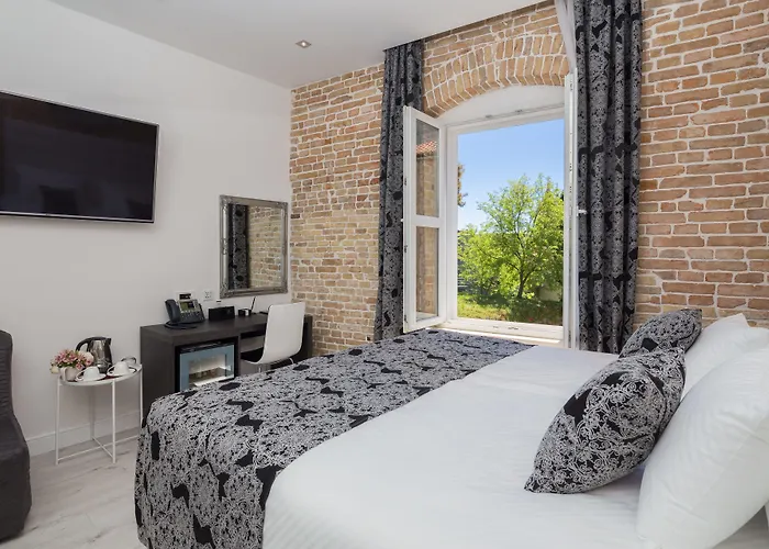 スリープ スプリット 4* スプリト