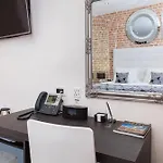 게스트하우스 슬립 스플릿 4*