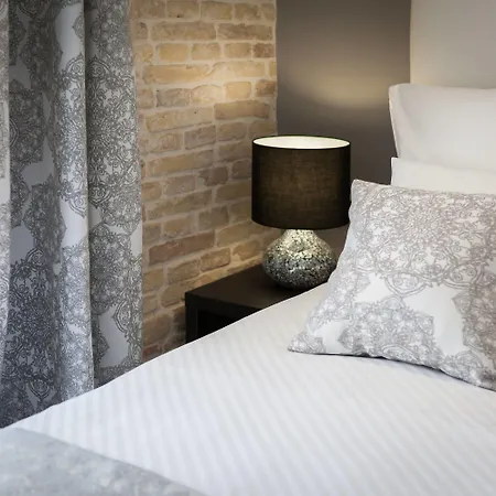 Guest house Sleep Split