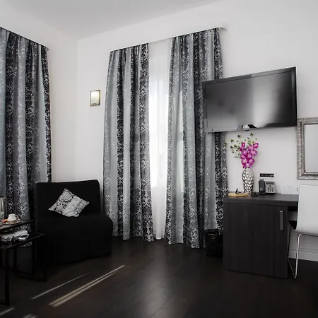 Sleep Split Guest house