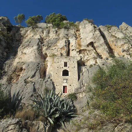 Guest house Sleep Split Split