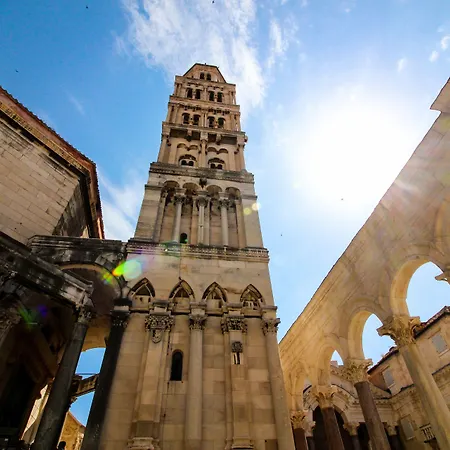 Sleep Split Guest house 4*