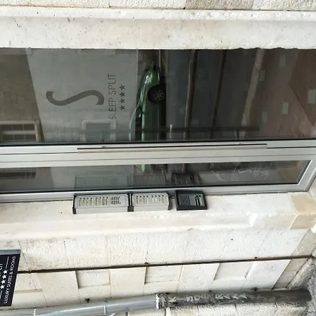 斯普利特甜睡宾馆 招待所