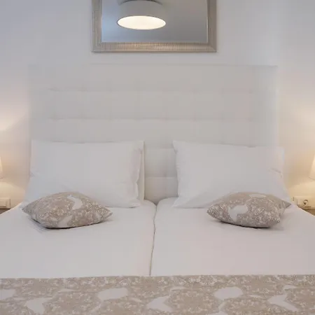 Casa de hóspedes Sleep 4*