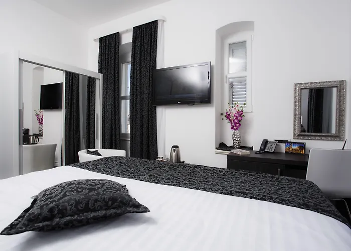 Sleep Split Guest house 4*