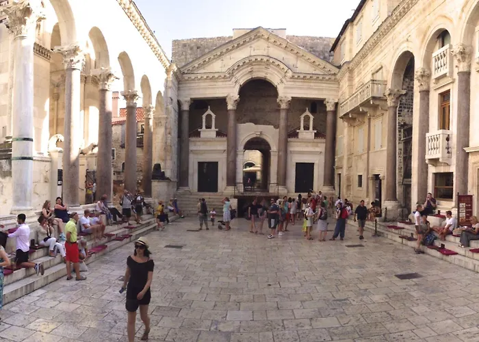 Guest house Sleep Split